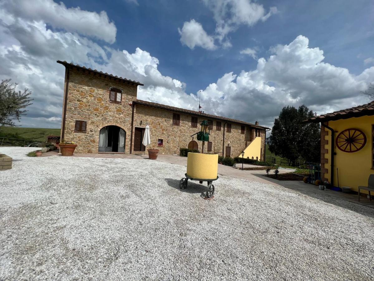 Masso Alle Rose Di Santarsiero Serena Montaione Buitenkant foto